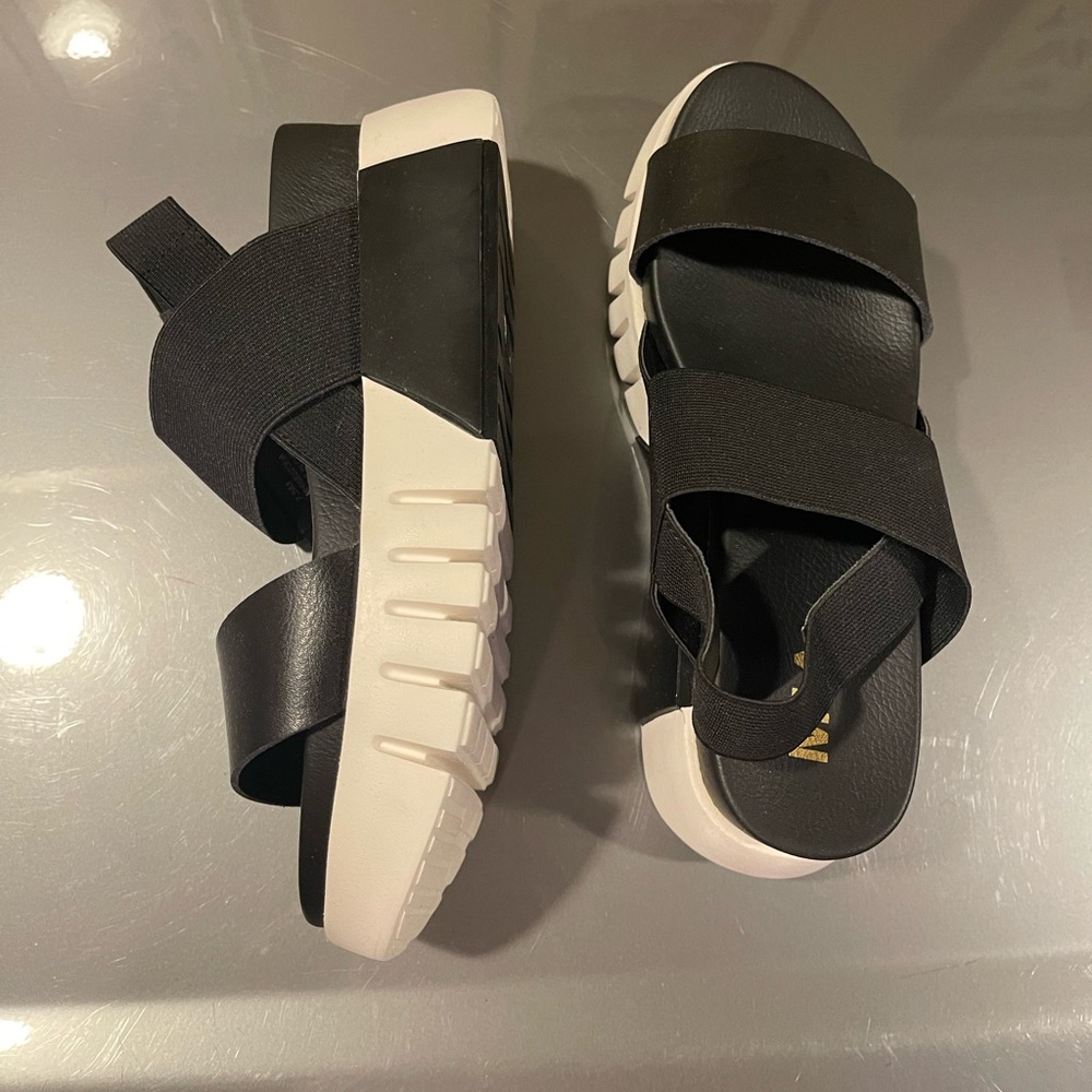 Mia Zofia platform sandals